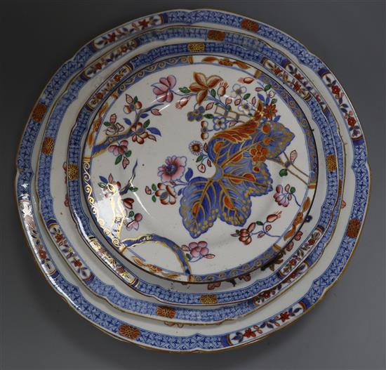 Five Spode stone china floral plates and a tobacco leaf plate, c.1820